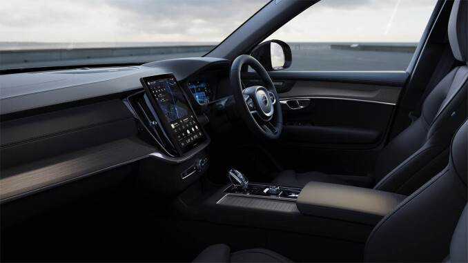 Volvo XC90 2.0 B5P Plus Edition Dark 5dr AWD Geartronic Petrol Estate - Image 4